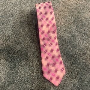 Van Heusen tie